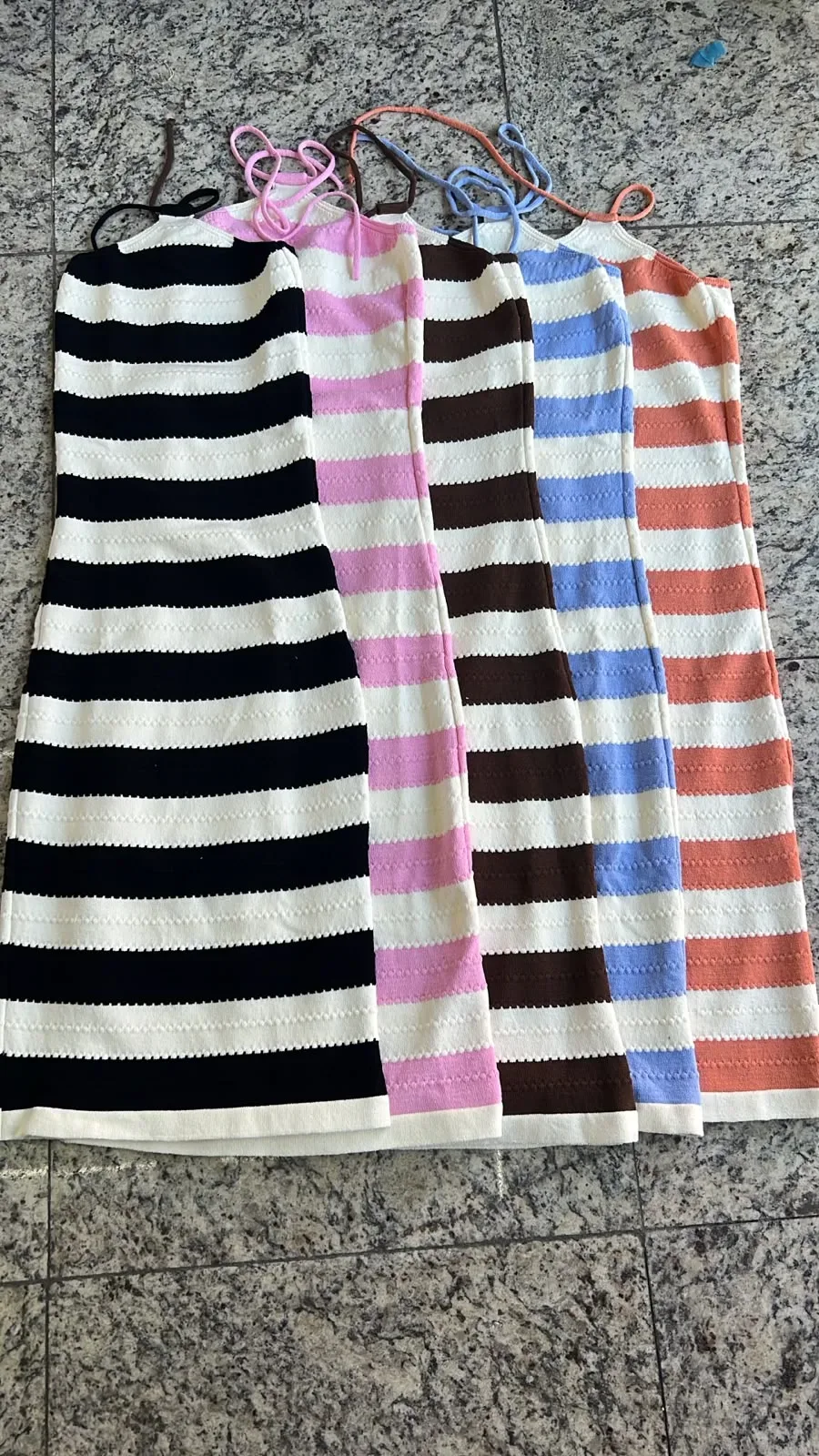 VESTIDOS LISTRADO EM MODAL 