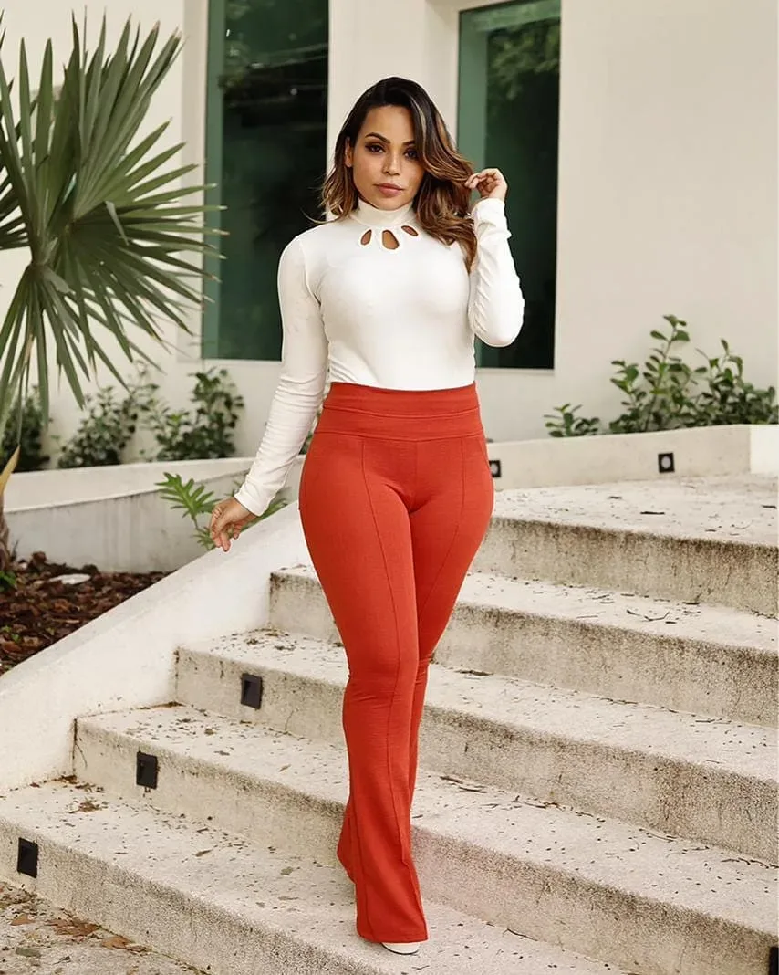 Calça Flare Cintura Alta ✨